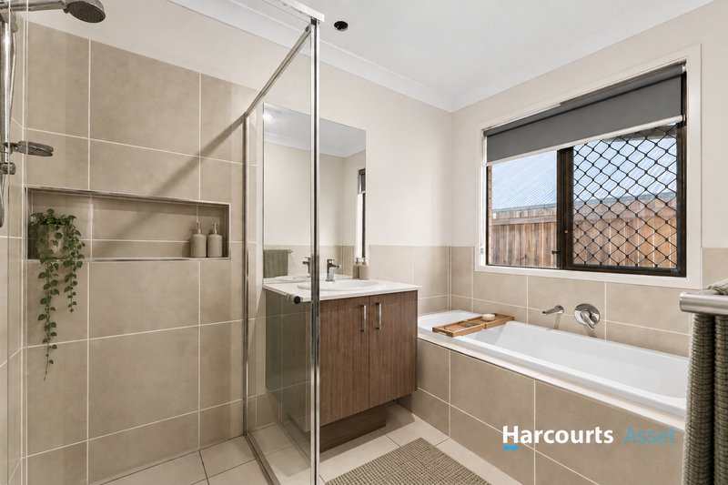 Photo - 8 Mossman Place, South Maclean QLD 4280 - Image 8