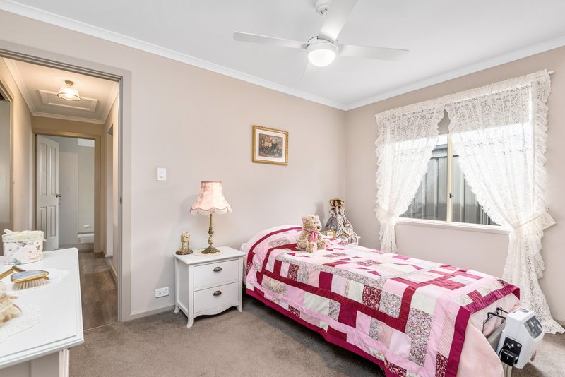 Photo - 8 Mountain Ash Drive, Hackham SA 5163 - Image 5