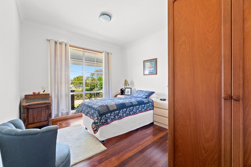 Photo - 8 Mountain View Road, Moruya NSW 2537 - Image 10