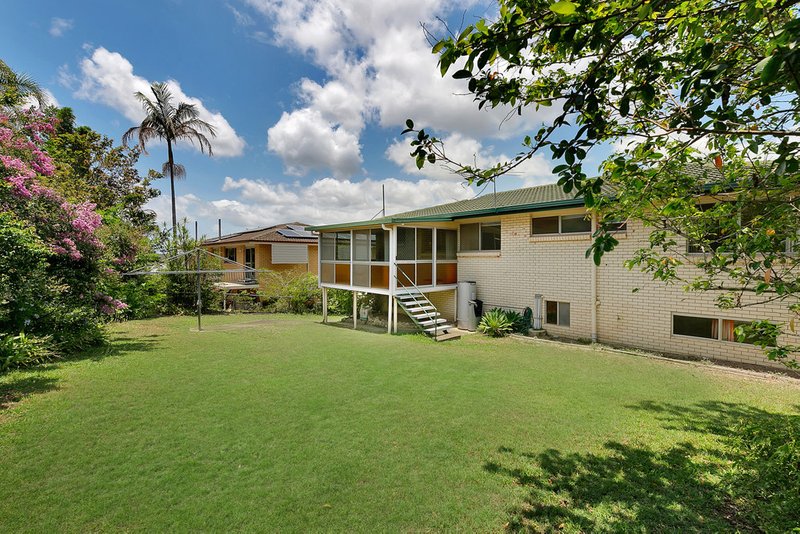 Photo - 8 Mourilyan Street, Mansfield QLD 4122 - Image 10