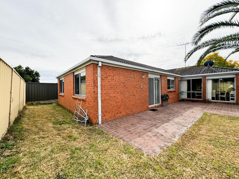 Photo - 8 Muirfield Crescent, Glenmore Park NSW 2745 - Image 15