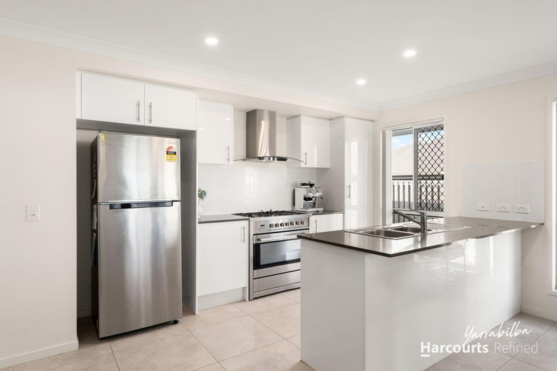 Photo - 8 Mulberry Circuit, Gleneagle QLD 4285 - Image 4