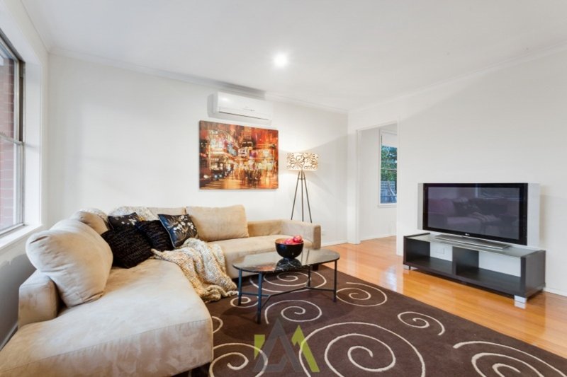 Photo - 8 Mulberry Crescent, Frankston North VIC 3200 - Image 2