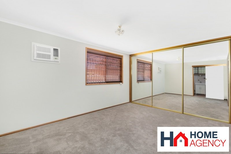 Photo - 8 Mulgara Place, Bossley Park NSW 2176 - Image 4