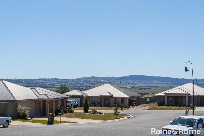 Photo - 8 Mulley Close, Windradyne NSW 2795 - Image 11