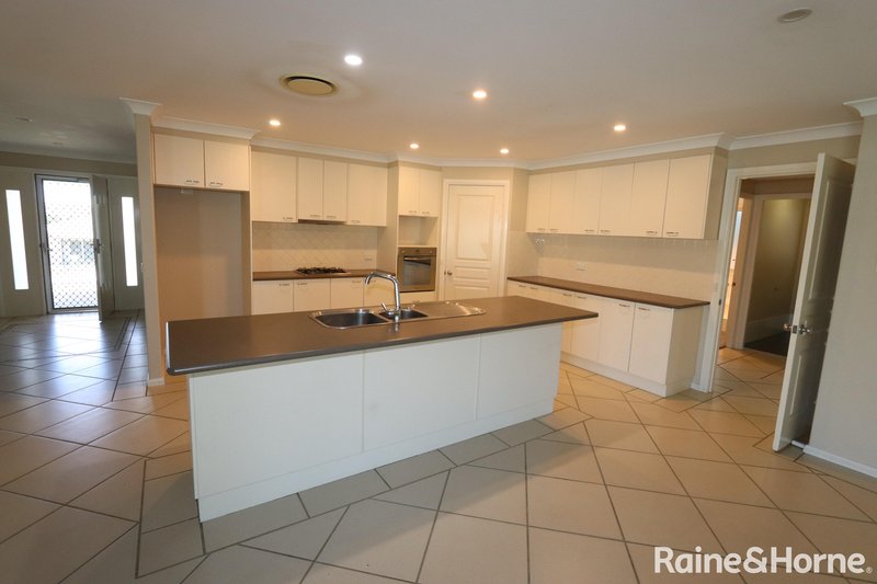 Photo - 8 Musgrove Avenue, Kelso NSW 2795 - Image 2