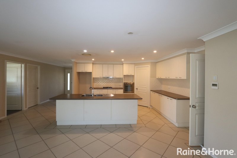 Photo - 8 Musgrove Avenue, Kelso NSW 2795 - Image 13