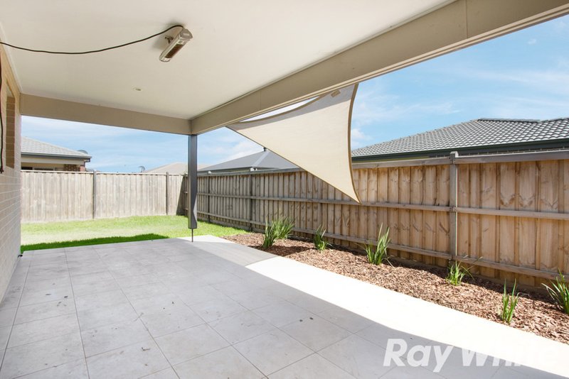 Photo - 8 Naas Road, Clyde North VIC 3978 - Image 4