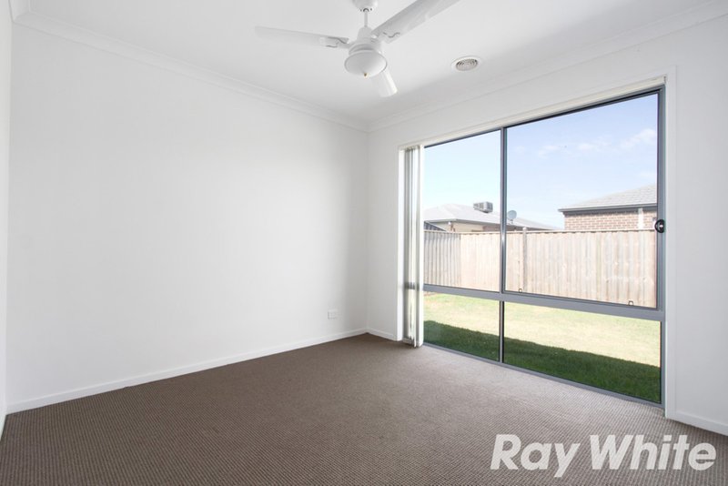 Photo - 8 Naas Road, Clyde North VIC 3978 - Image 8