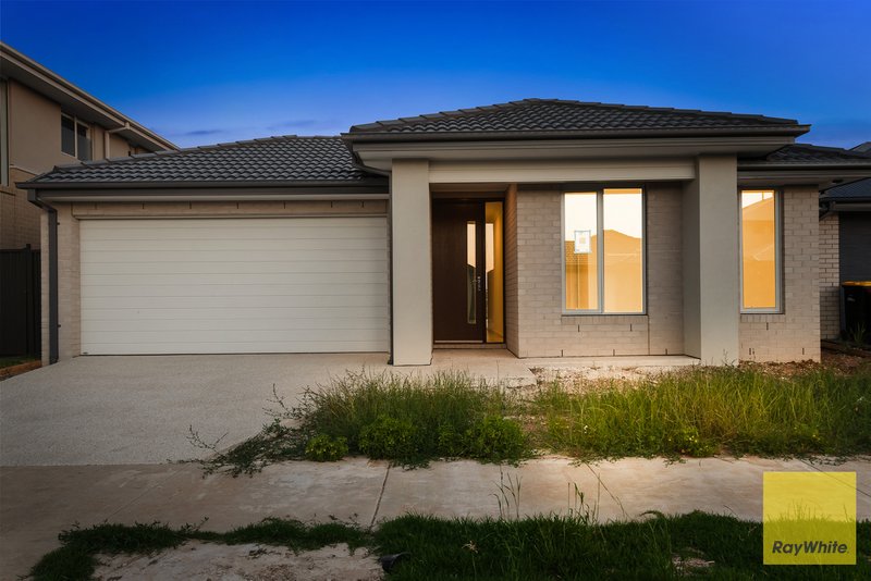 Photo - 8 Nabro Street, Truganina VIC 3029 - Image 1