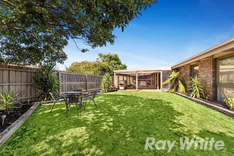 Photo - 8 Namatjira Court, Mill Park VIC 3082 - Image 7