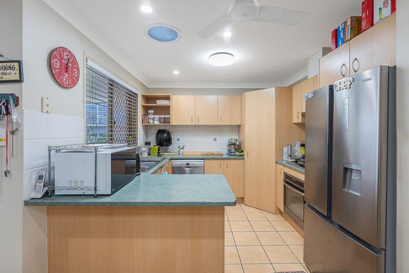 Photo - 8 Nambucca Close, Murrumba Downs QLD 4503 - Image 5