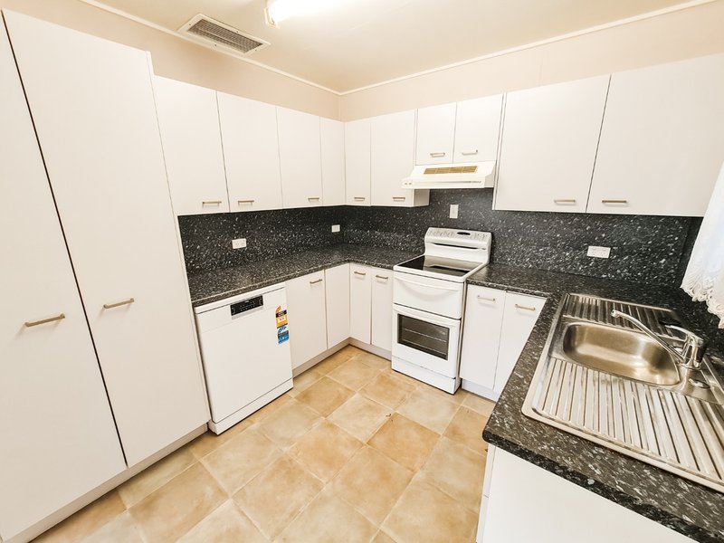 Photo - 8 Nambut Crescent, Mount Isa QLD 4825 - Image 3