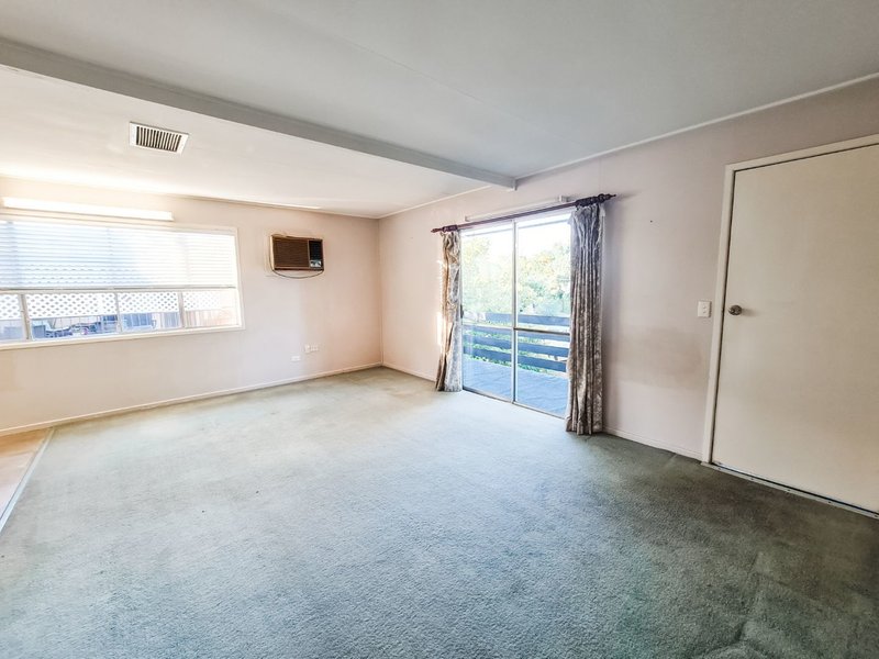 Photo - 8 Nambut Crescent, Mount Isa QLD 4825 - Image 4