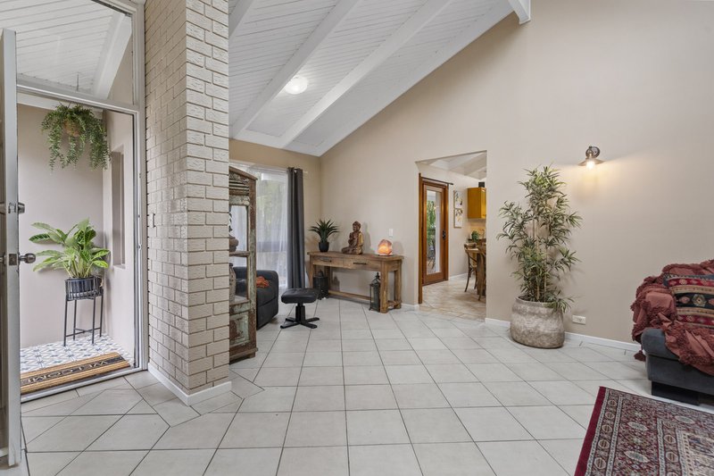 Photo - 8 Nandala Drive, Tanah Merah QLD 4128 - Image 5