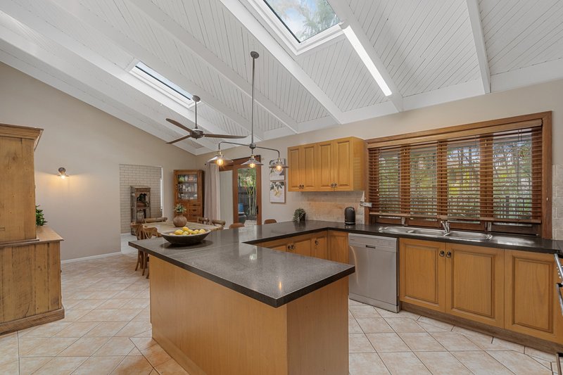 Photo - 8 Nandala Drive, Tanah Merah QLD 4128 - Image 6