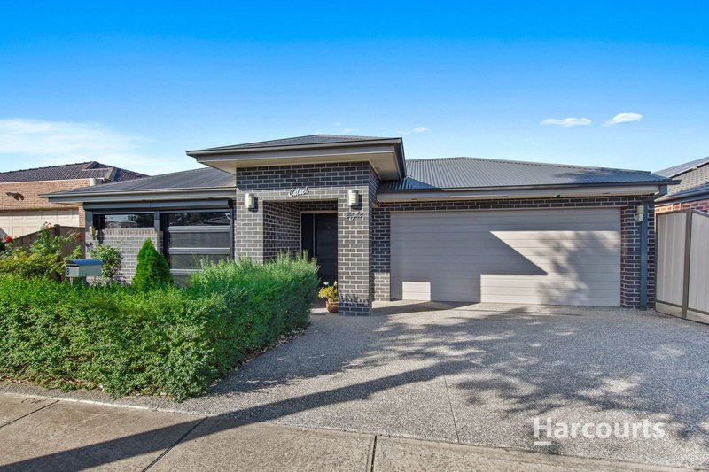 8 Naomi Street, Burnside Heights VIC 3023