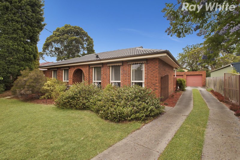 8 Narong Crescent, Knoxfield VIC 3180