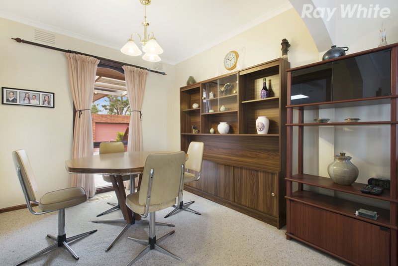 Photo - 8 Narong Crescent, Knoxfield VIC 3180 - Image 5