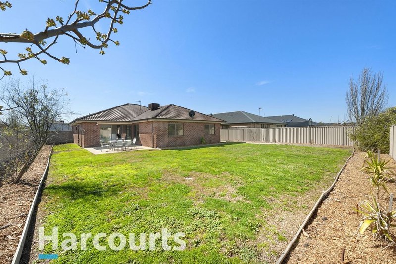 Photo - 8 Naroo Street, Alfredton VIC 3350 - Image 17