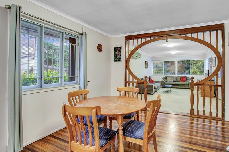 Photo - 8 Narthanya Street, Chermside West QLD 4032 - Image 6