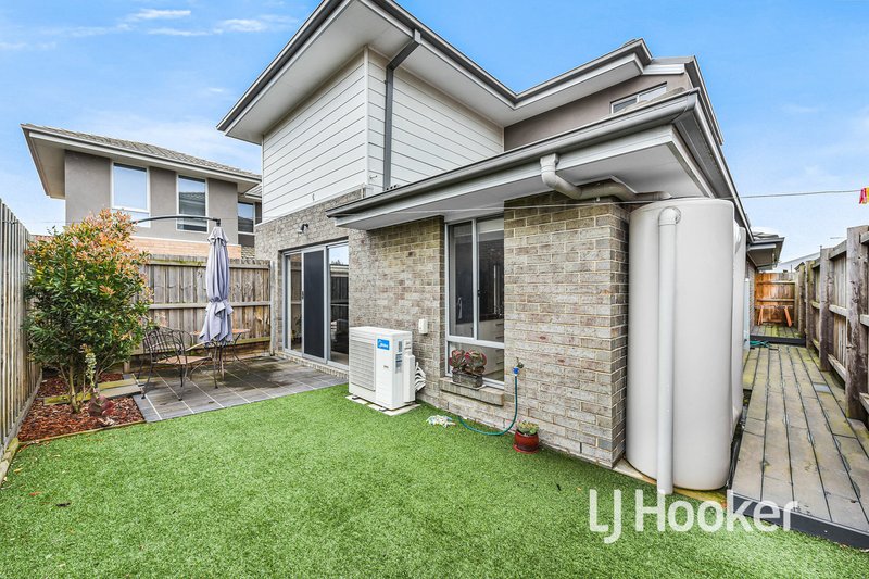 Photo - 8 Nemo Street, Pakenham VIC 3810 - Image 12