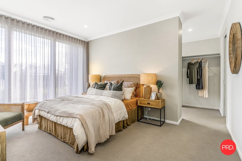 Photo - 8 Neon Crescent, Strathfieldsaye VIC 3551 - Image 4