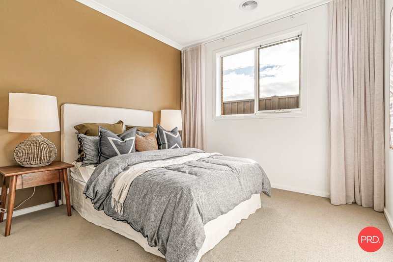 Photo - 8 Neon Crescent, Strathfieldsaye VIC 3551 - Image 12