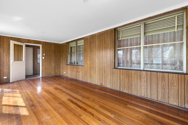 Photo - 8 Neptune Avenue, Newcomb VIC 3219 - Image 10