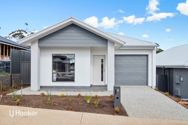 8 Newbury Street, Mount Barker SA 5251