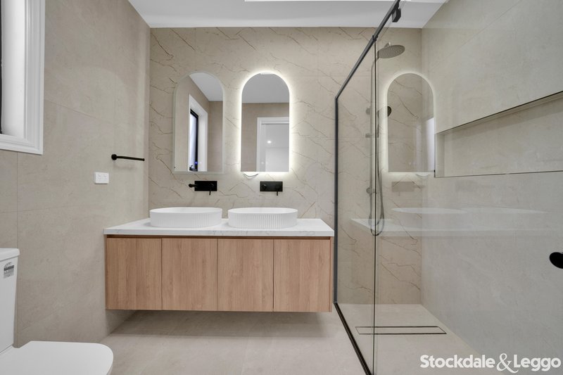 Photo - 8 Newchapel Road, Sunbury VIC 3429 - Image 9