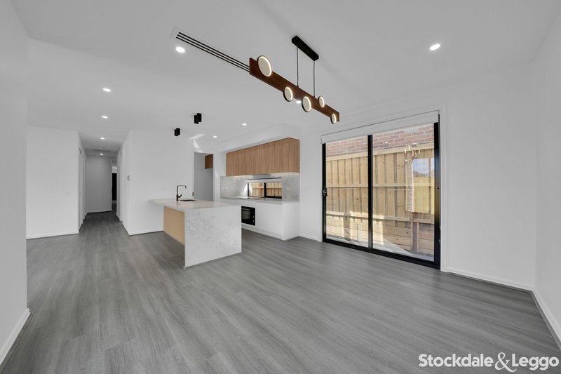 Photo - 8 Newchapel Road, Sunbury VIC 3429 - Image 13