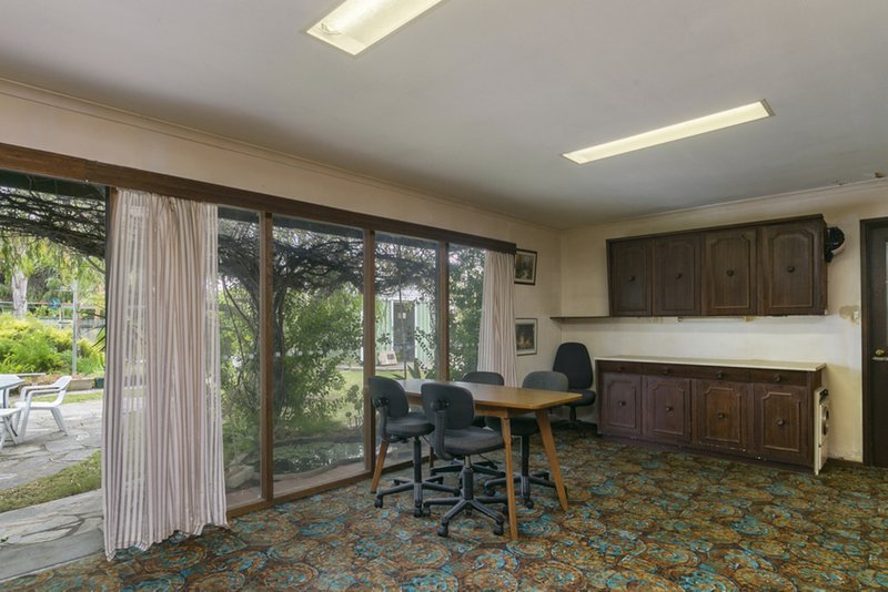 Photo - 8 Newhaven Avenue, Glenelg North SA 5045 - Image 11