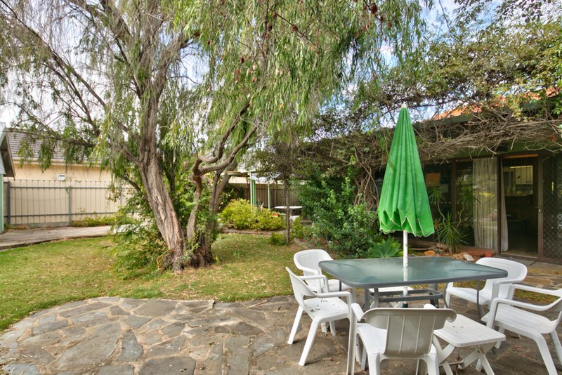 Photo - 8 Newhaven Avenue, Glenelg North SA 5045 - Image 14