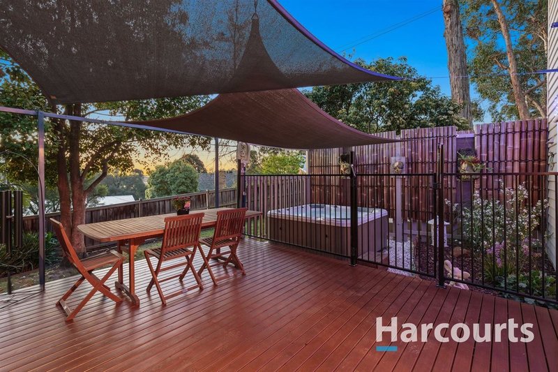 8 Newton Street, Ferntree Gully VIC 3156