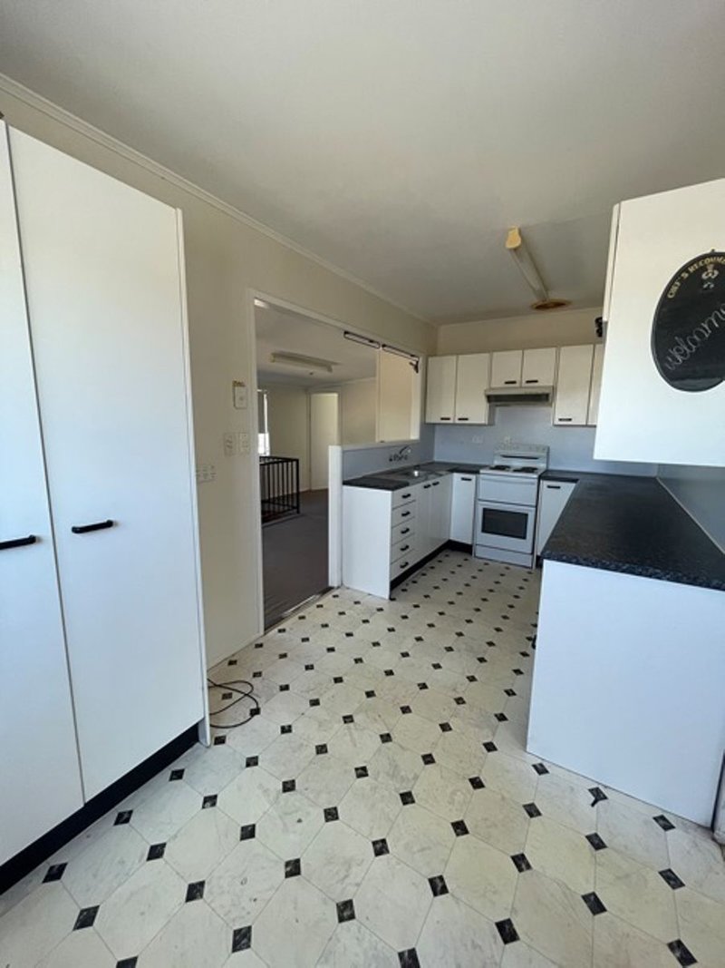 Photo - 8 Nichols Rd , Kippa-Ring QLD 4021 - Image 3