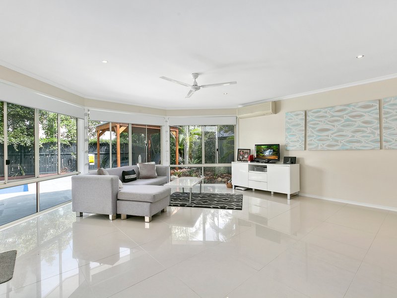 Photo - 8 Nicklaus Lane, Peregian Springs QLD 4573 - Image 7