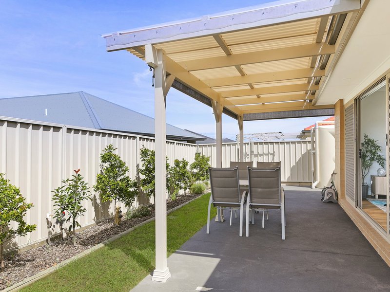 Photo - 8 Nigella Circuit, Hamlyn Terrace NSW 2259 - Image 9