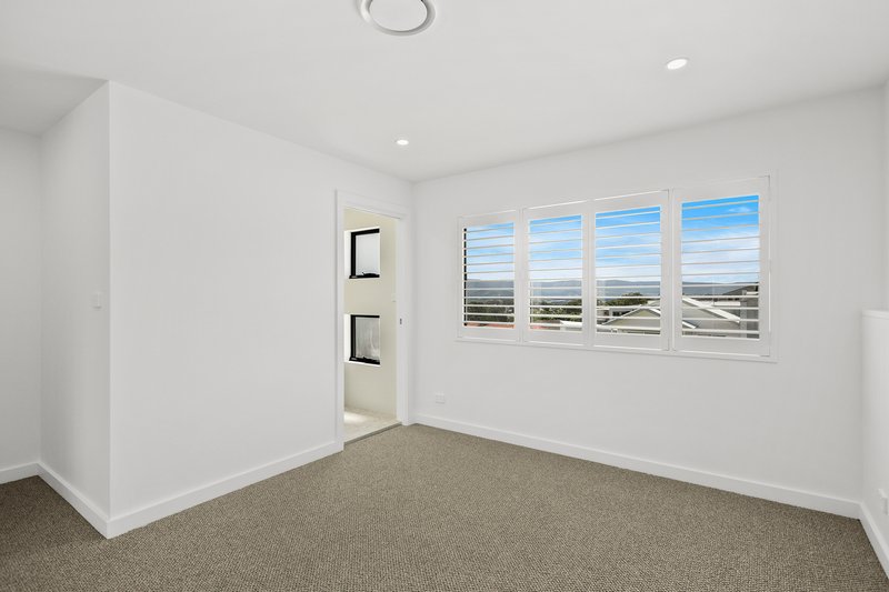 Photo - 8 Nightingale Close, Blackbutt NSW 2529 - Image 2