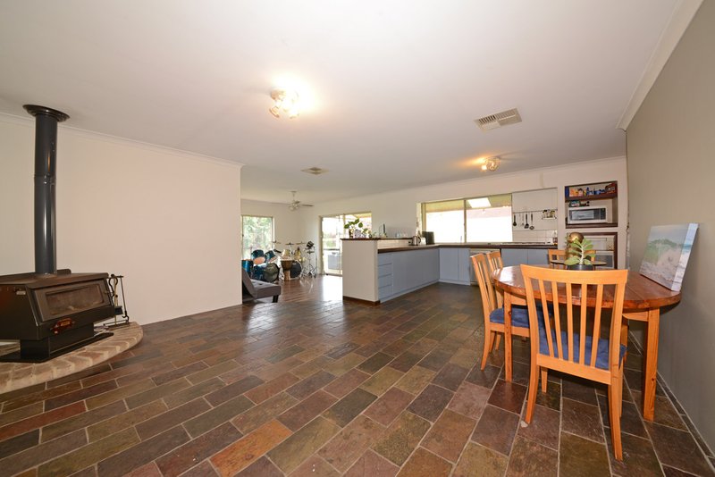 Photo - 8 Nilsen Ridge, Clarkson WA 6030 - Image 10