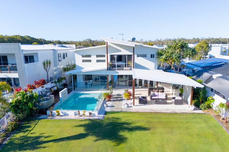 Photo - 8 North Point Crescent, Pelican Waters QLD 4551 - Image 1
