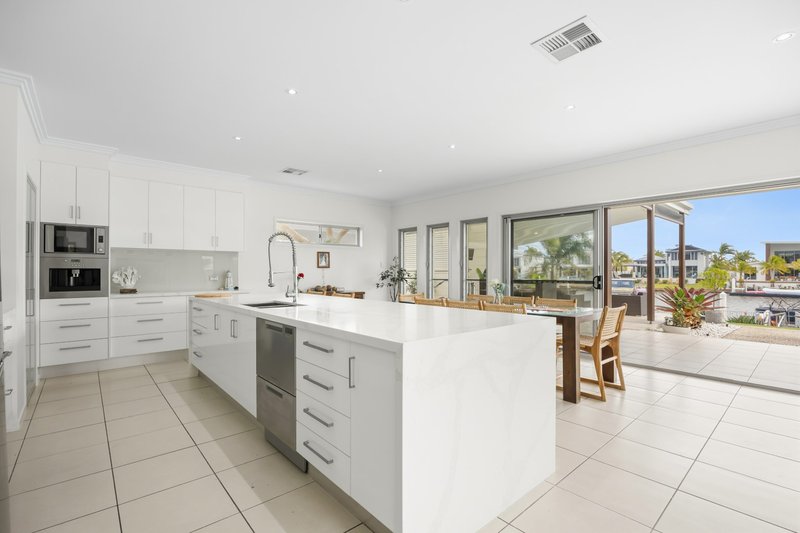 Photo - 8 North Point Crescent, Pelican Waters QLD 4551 - Image 7