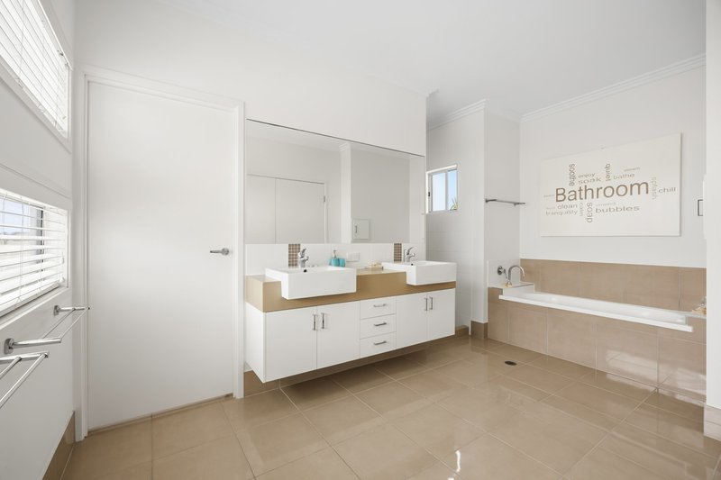 Photo - 8 North Point Crescent, Pelican Waters QLD 4551 - Image 17