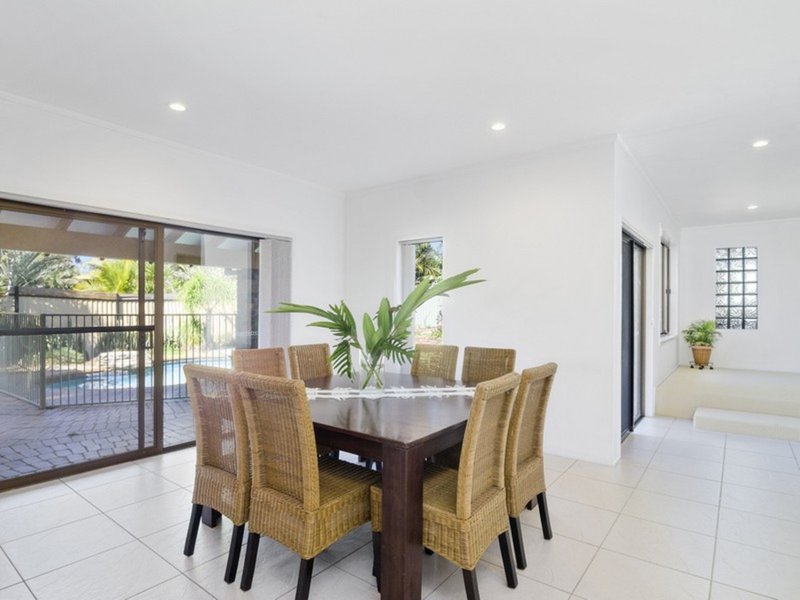 Photo - 8 Northwood Close, Robina QLD 4226 - Image 5