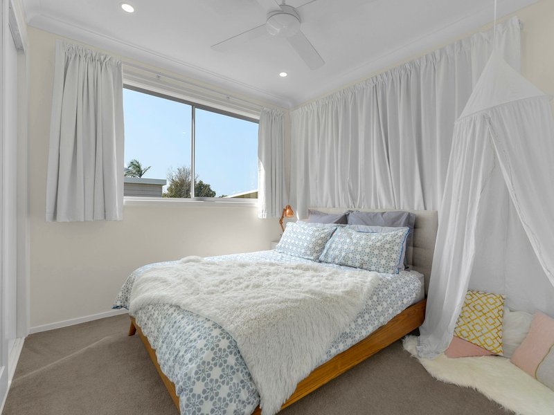 Photo - 8 Norwich Street, Wavell Heights QLD 4012 - Image 13