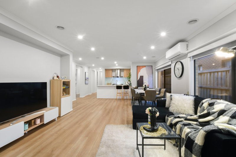 Photo - 8 Nyman Circuit, Tarneit VIC 3029 - Image 10