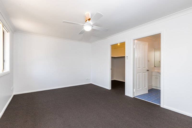 Photo - 8 Oak Circuit, Raymond Terrace NSW 2324 - Image 5