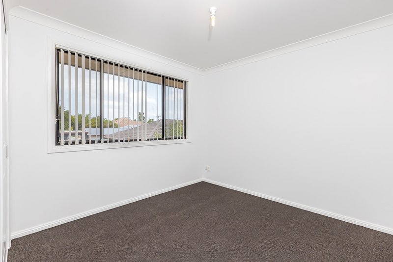 Photo - 8 Oak Circuit, Raymond Terrace NSW 2324 - Image 7