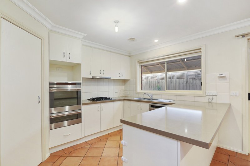 Photo - 8 Oak Court, Lara VIC 3212 - Image 3