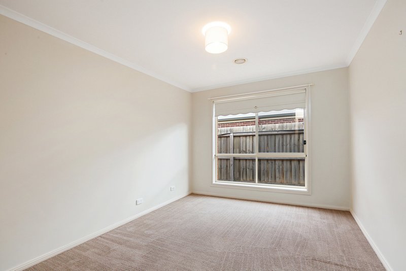 Photo - 8 Oak Court, Lara VIC 3212 - Image 12